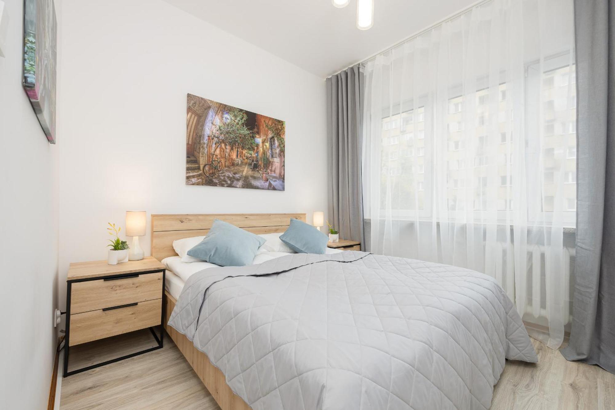 Leilighet Bright In Center With Two Bedrooms And Balcony By Renters *