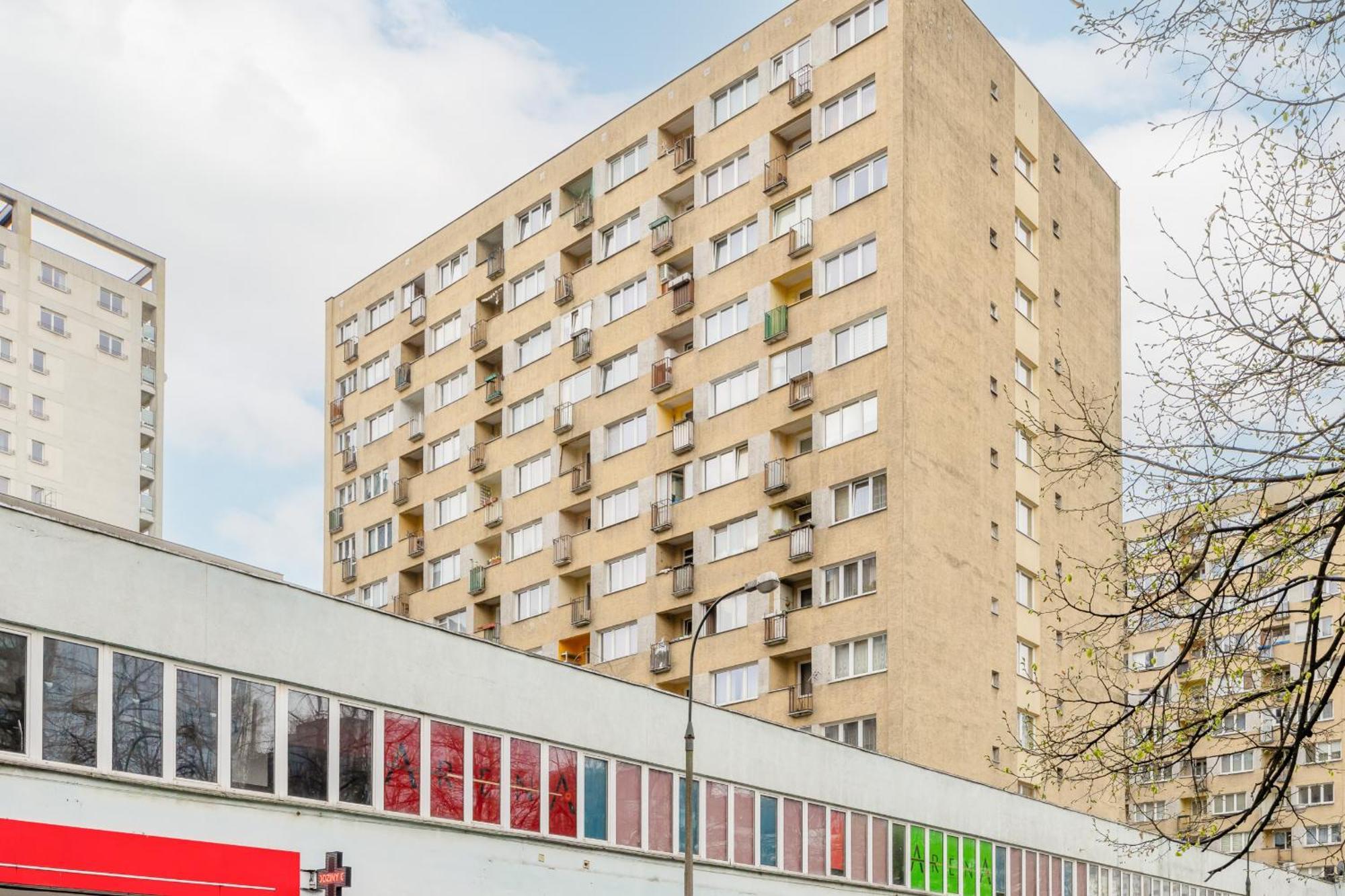 Bright In Center With Two Bedrooms And Balcony By Renters Leilighet Warszawa